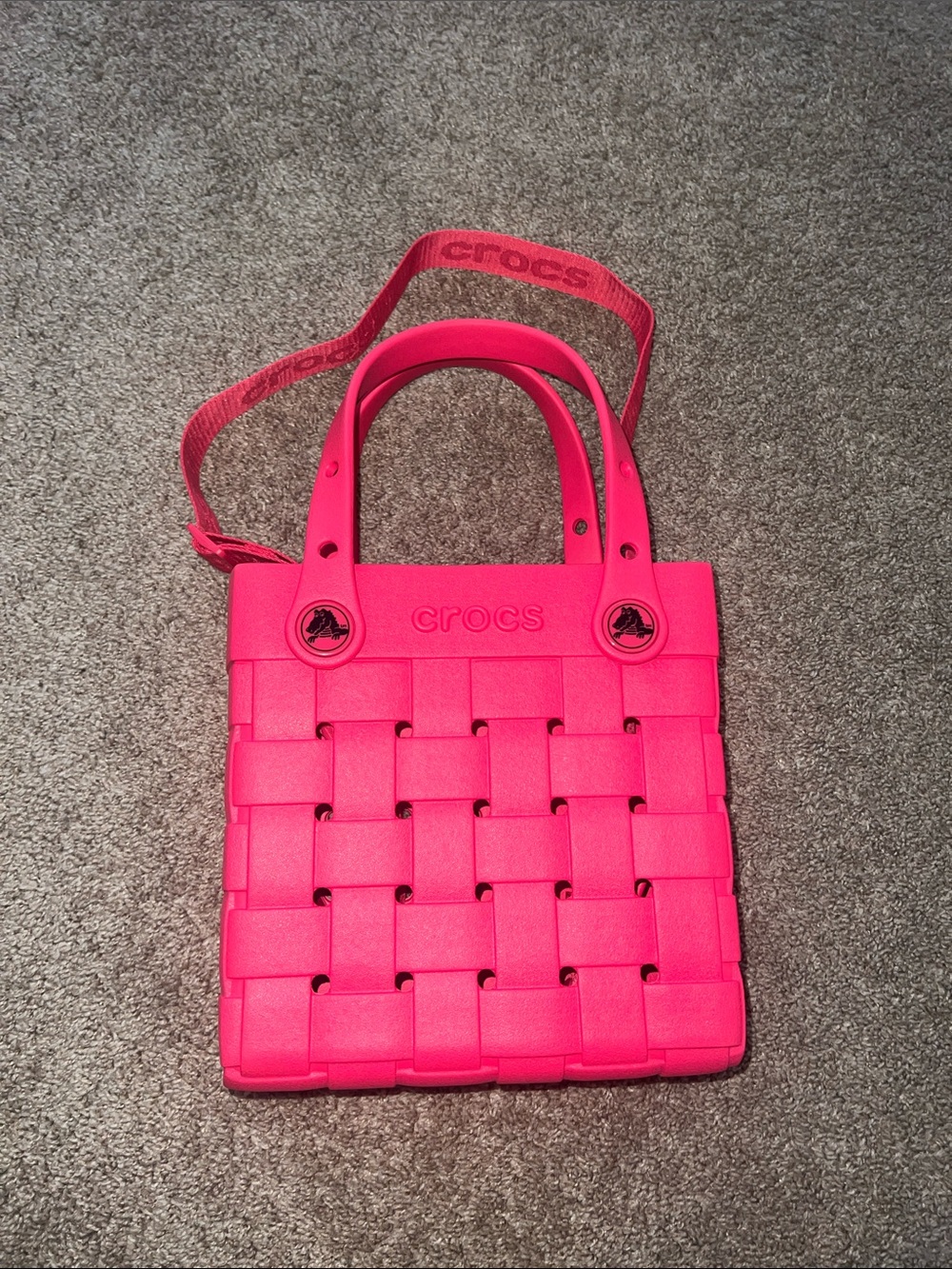 Crocs Red Woven Style Tote Bag with Removable Crossbody Strap